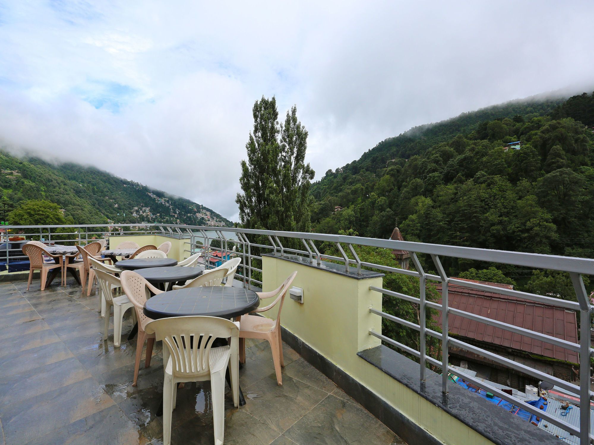 Oyo 9335 Hotel Cloud 7 Nainital Exterior photo